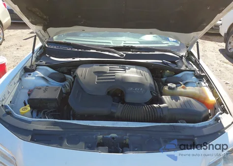 2013 Chrysler 300 Motown z USA, uszkodzony, nr VIN 2C3CCAAG6DH743256